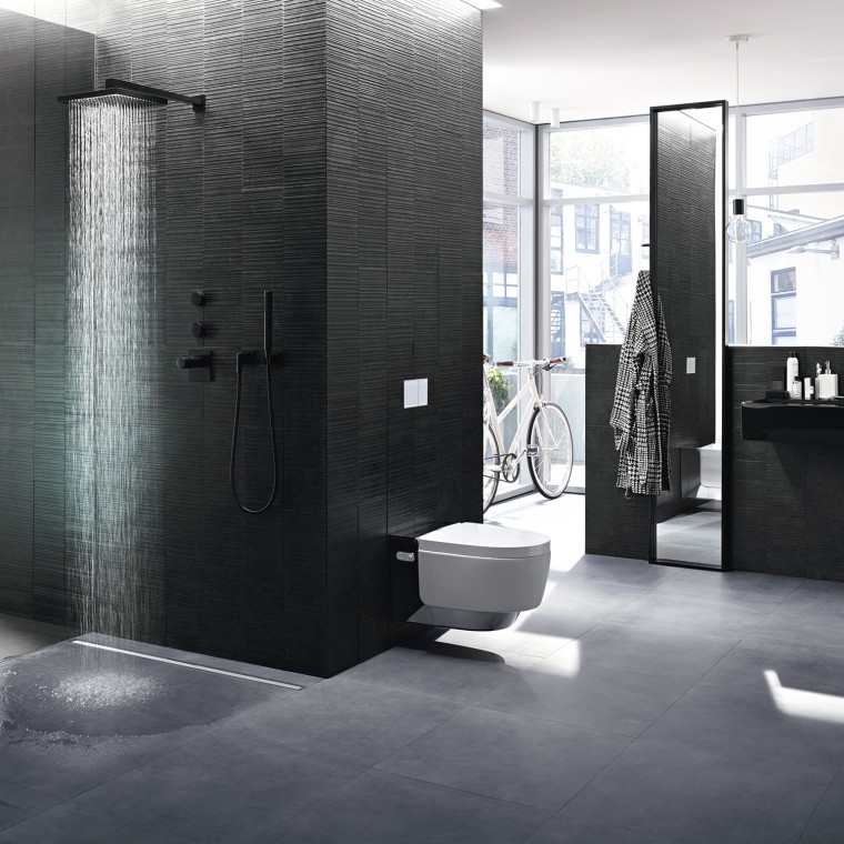 Kupaonica s Geberit CleanLine tuš kanalicom Kupaonica s Geberit CleanLine tuš kanalicom