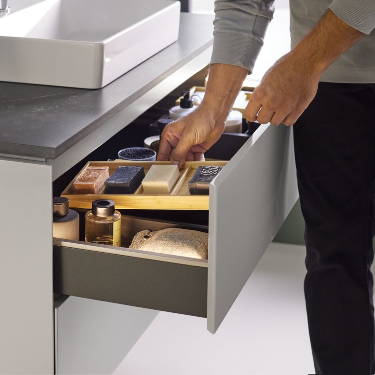 Geberit ONE baza s organizacijskim sustavom Geberit ONE baza s organizacijskim sustavom