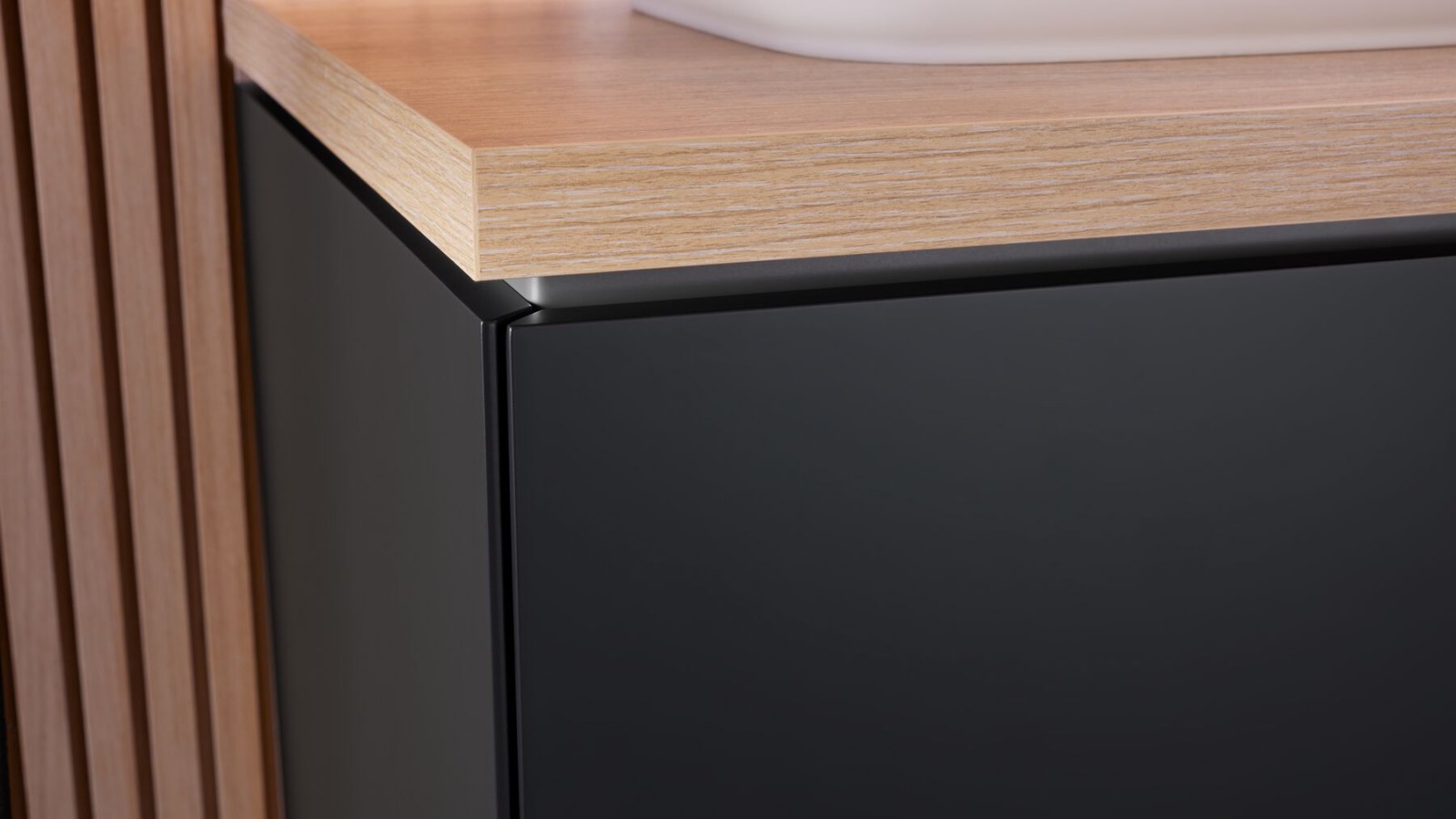 Geberit ONE baza za umivaonik crne mat boje