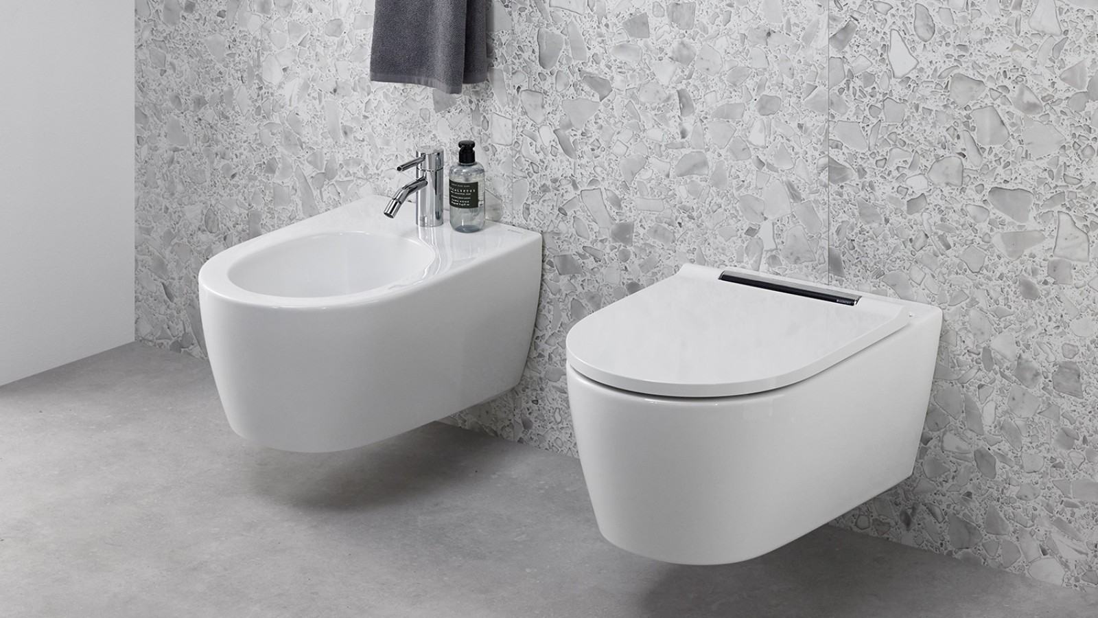 Kupaonica s Geberit ONE WC školjkom i bideom Kupaonica s Geberit ONE WC školjkom i bideom