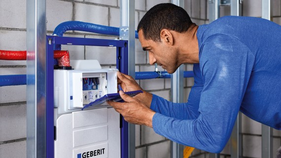 Geberit ugradbeni vodokotlić s HS30 higijenskom jedinicom ugrađen u sustav Geberit Duofix (© Geberit) Geberit ugradbeni vodokotlić s HS30 higijenskom jedinicom ugrađen u sustav Geberit Duofix (© Geberit)