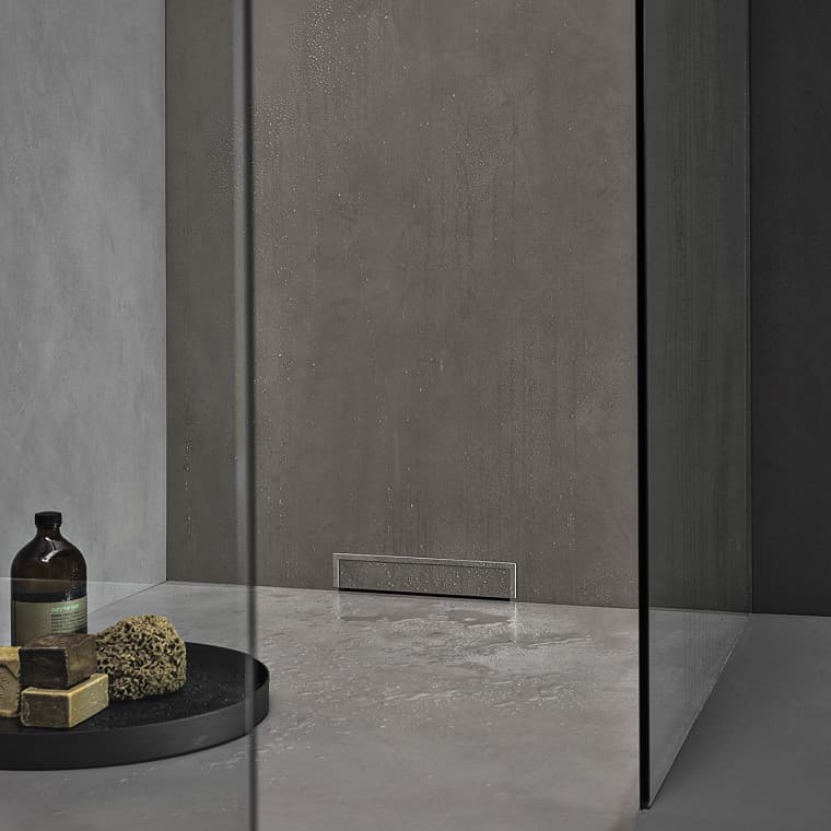 Zidni odvod za tuševe u ravnini s podom Zidni odvod za tuševe u ravnini s podom