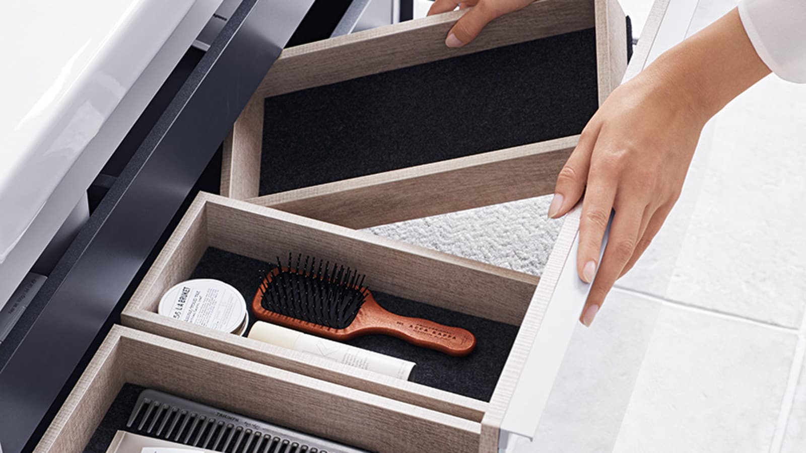 Geberit Acanto baza za umivaonik s ladicom i kutijama za odlaganje Geberit Acanto baza za umivaonik s ladicom i kutijama za odlaganje